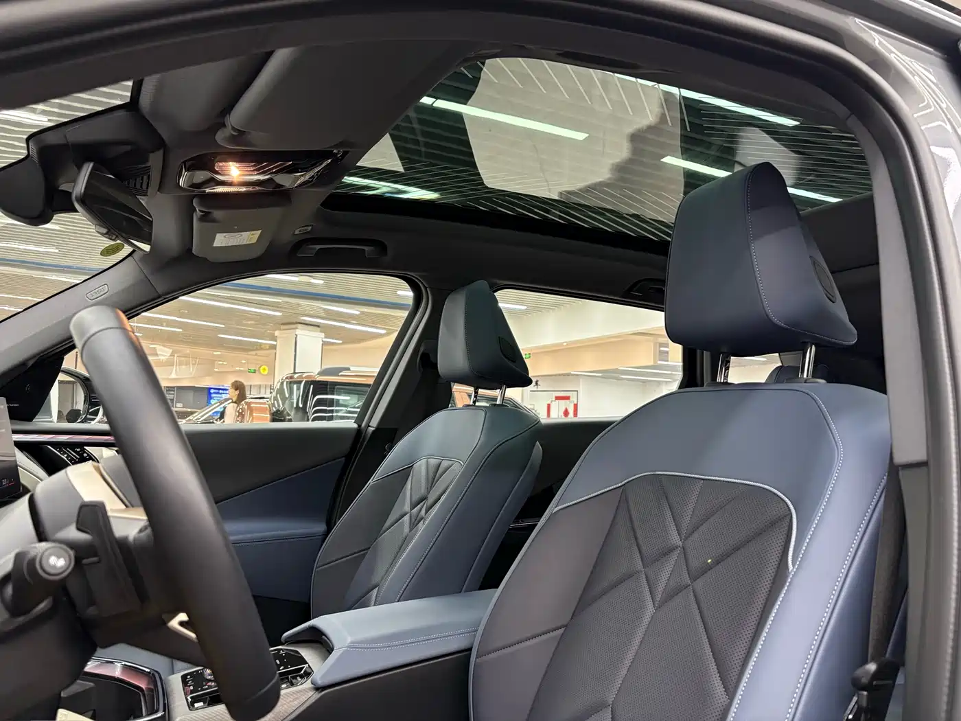 BMW X3 2025 xDrive30L Premium Model M Sport Black Package фото 22