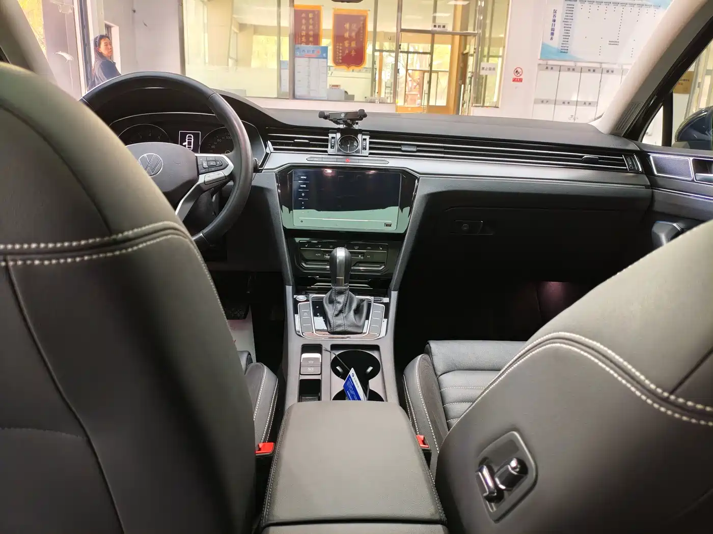 Volkswagen Magotan 2020 330TSI DSG Leading фото 12