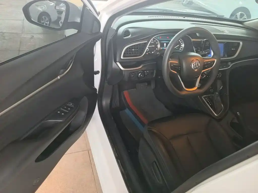 Фото 16 - Buick Excelle