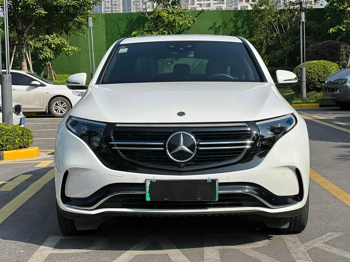 MERCEDES-BENZ EQC