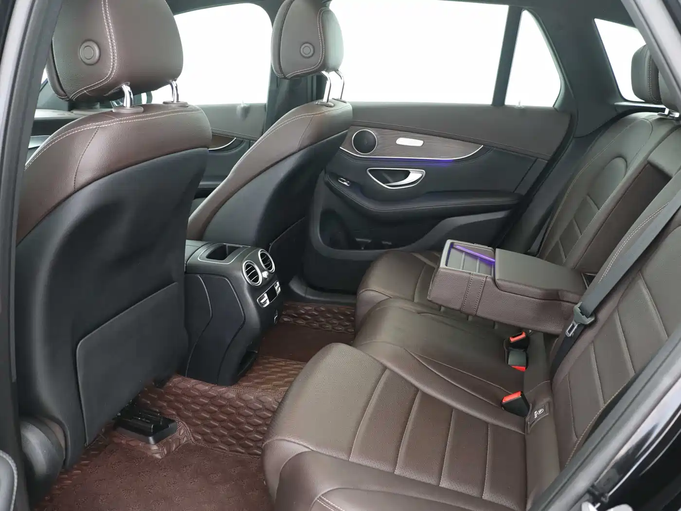 Mercedes-Benz GLC 2020 Facelift GLC 300 L 4MATIC Dynamic фото 12