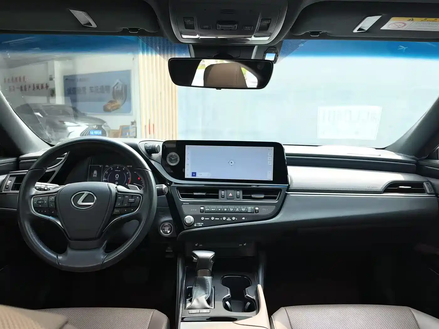Lexus ES 2021 200 Excellence Edition фото 8