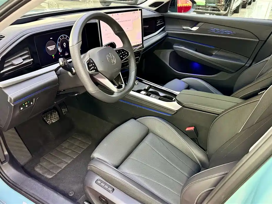 Volkswagen Passat 2025 Model Pro 380TSI Starlight Dragon Premium Edition фото 24