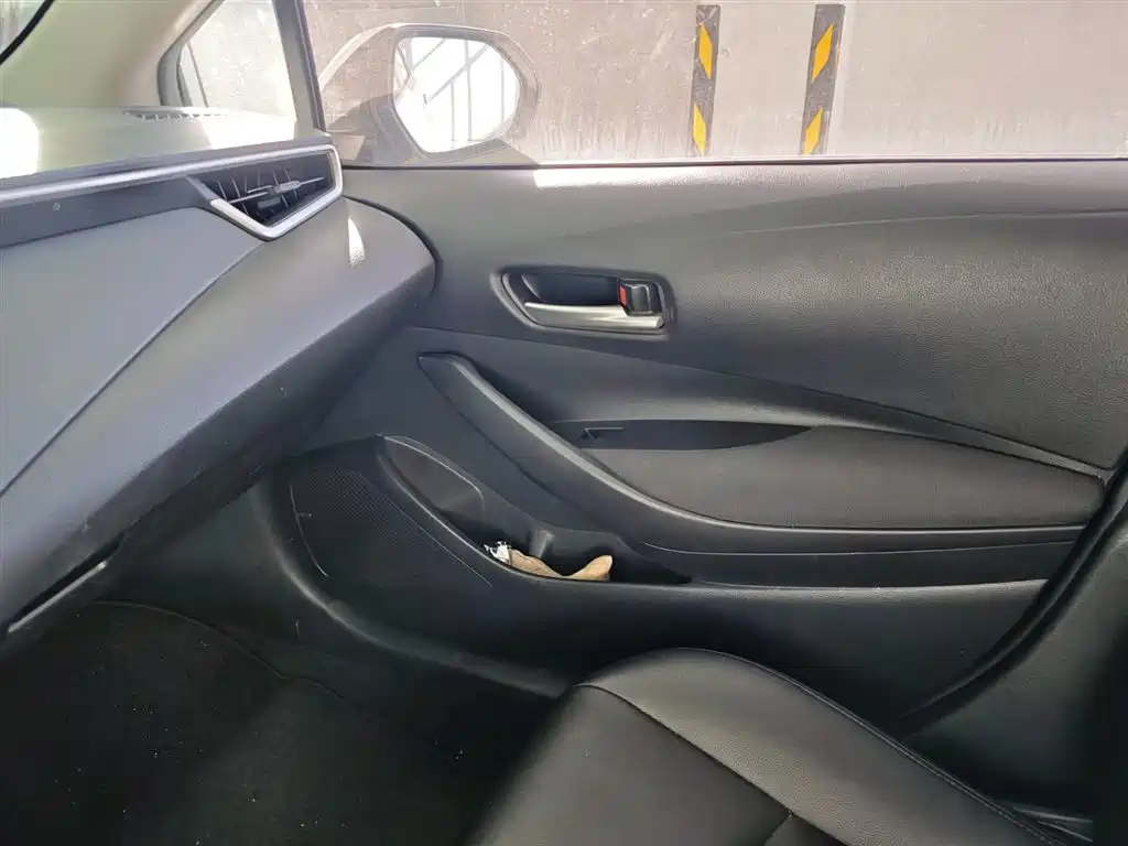 Toyota Corolla 2021 TNGA 1.5L CVT Pioneer Edition фото 15