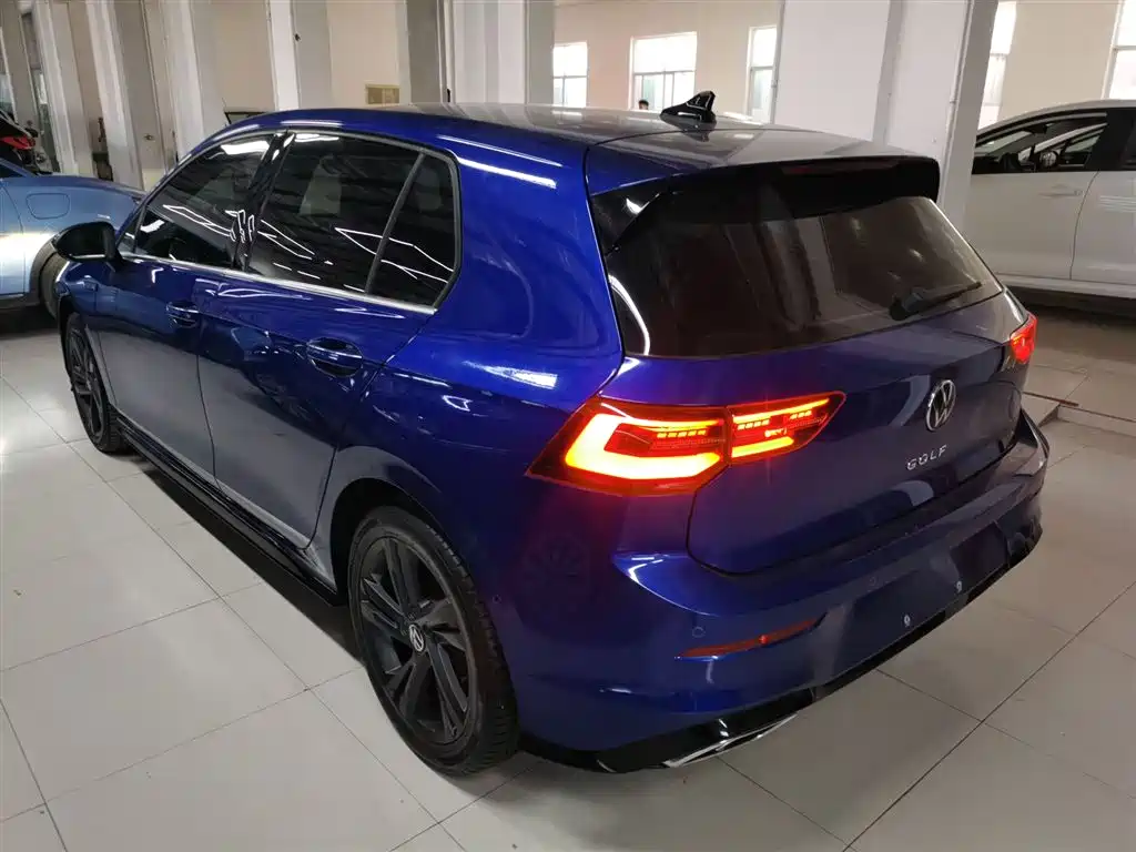 Volkswagen Golf 2021 280TSI DSG R-Line фото 24