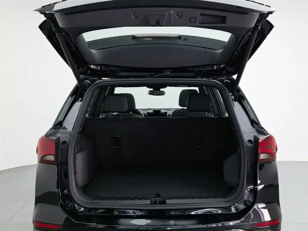 Chevrolet Equinox 2022 Mild Hybrid 550T RS 4WD Intelligent Defense Edition фото 16