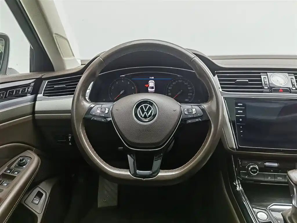 Volkswagen Phideon 2021 380TSI Luxury Edition фото 11