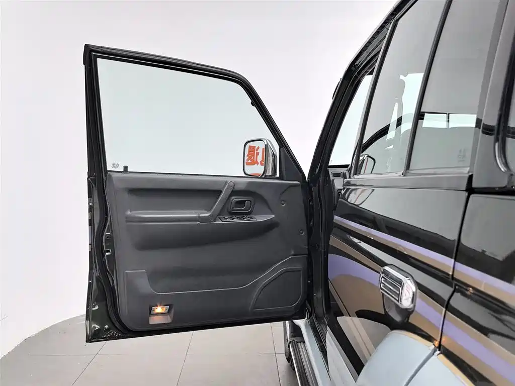 Leopaard Liebao 6481 2014 2.2L Manual 2WD фото 8
