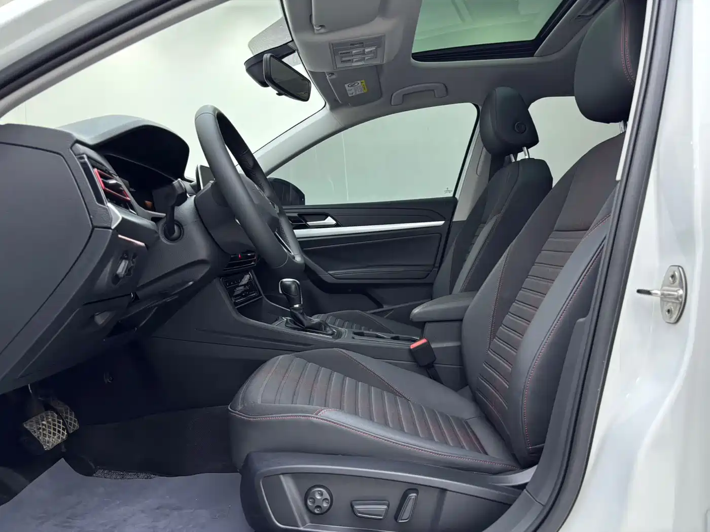 Volkswagen Lavida 2023 Model 280TSI DSG Starlight Eternal Edition фото 4