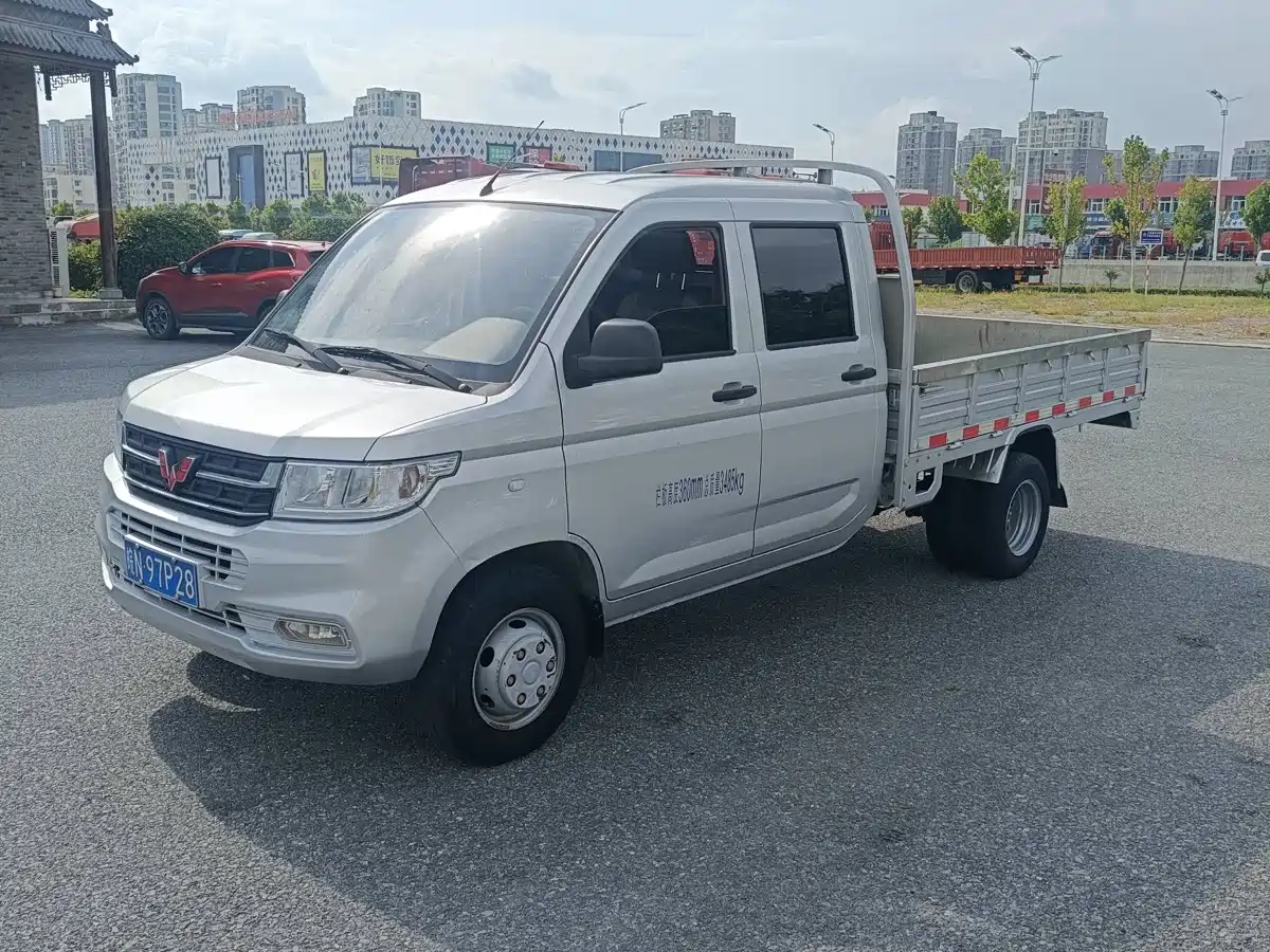 Wuling Motors Wuling Rongguang New Truck 2022 2021 1.8L Base Model Double Row Dual Rear Wheels LJ479Q6