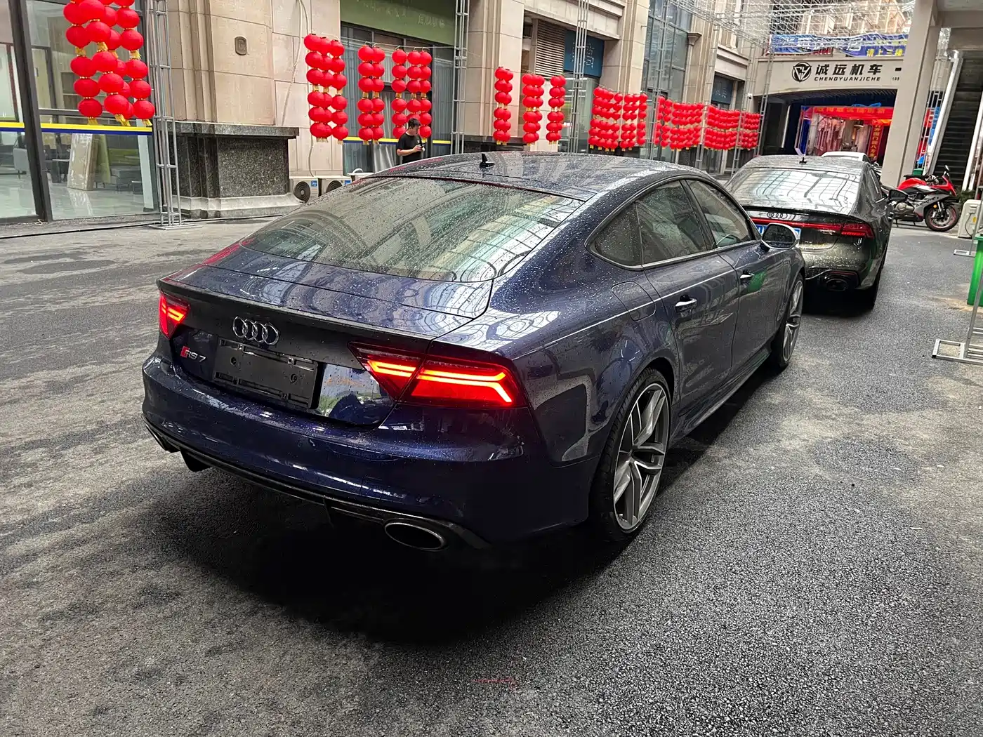 Фото 13 - Audi RS 7