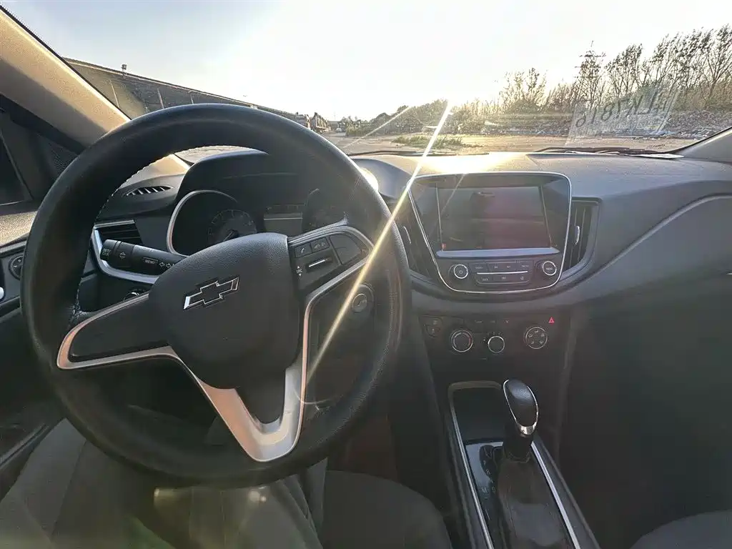 Chevrolet Monza 2019 Redline 320T DCT Joy Edition China VI фото 9