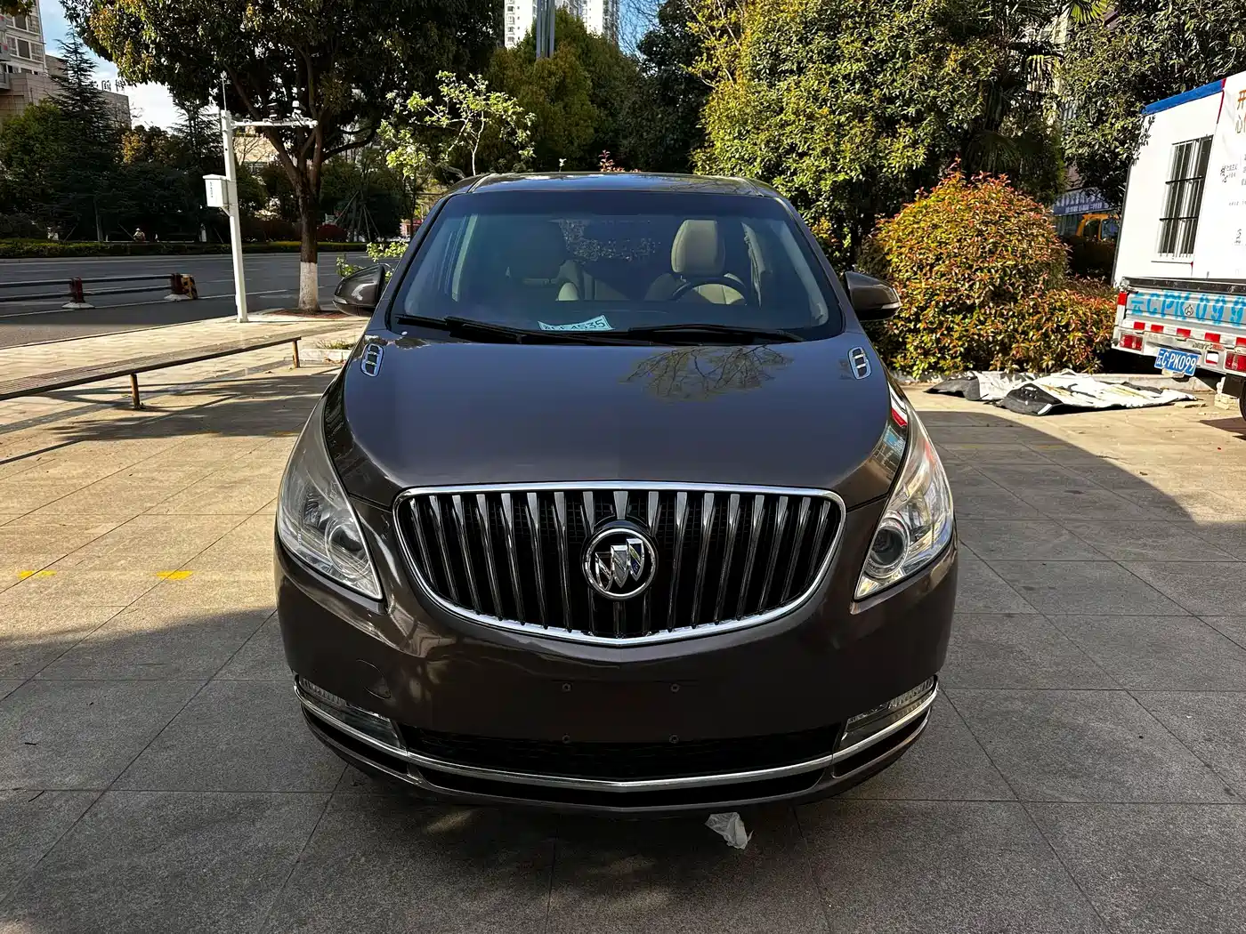 Buick GL8 2014 2.4L CT Luxury Business Comfort фото 2