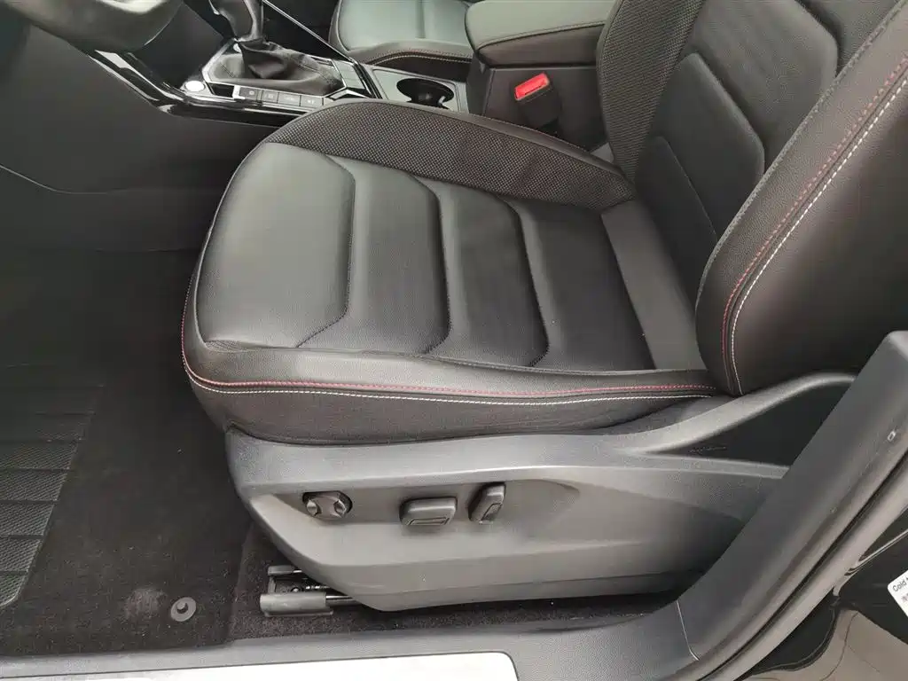 Volkswagen Tayron 2019 Expedition 280TSI 2WD Luxury (China VI) фото 20