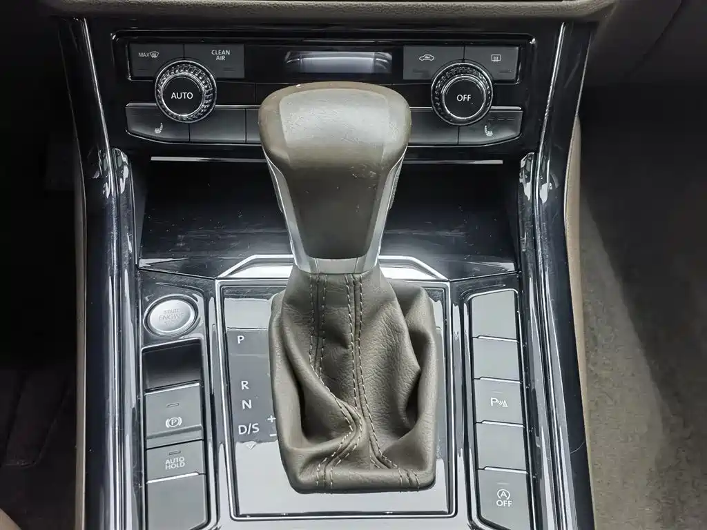 Volkswagen Phideon 2021 380TSI Luxury Edition фото 13