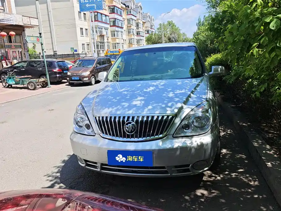 Buick GL8 2013 2.4L Executive Edition фото 2