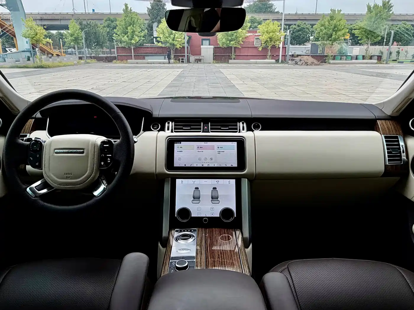 Land Rover Range Rover 2018 3.0 SC V6 Vogue Heritage Extended Edition фото 9