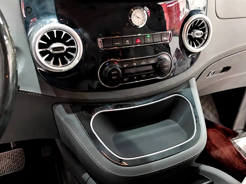 Mercedes-Benz Vito 2021 2.0T Business Edition 7-seater фото 20