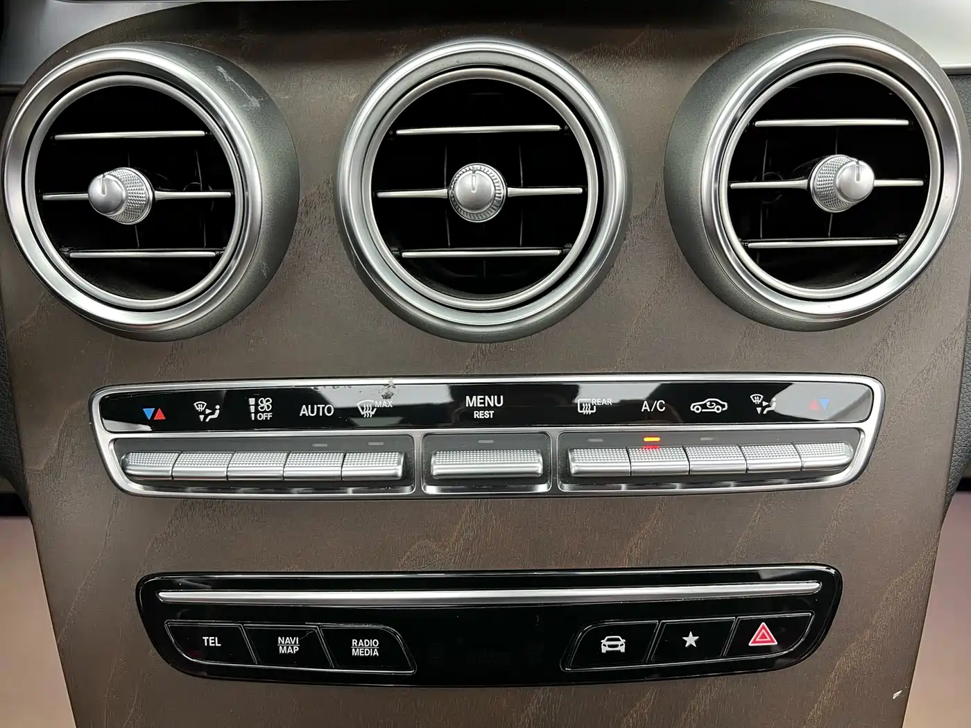 Mercedes-Benz GLC 2020 Facelift GLC 300 L 4MATIC Dynamic фото 14