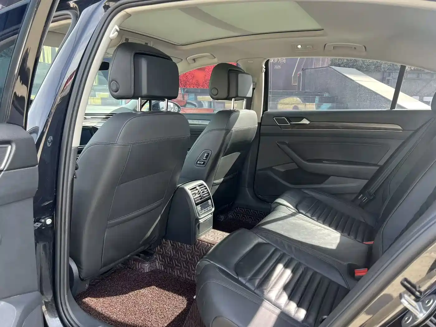Volkswagen Magotan 2019 330TSI DSG Luxury Class China VI фото 4