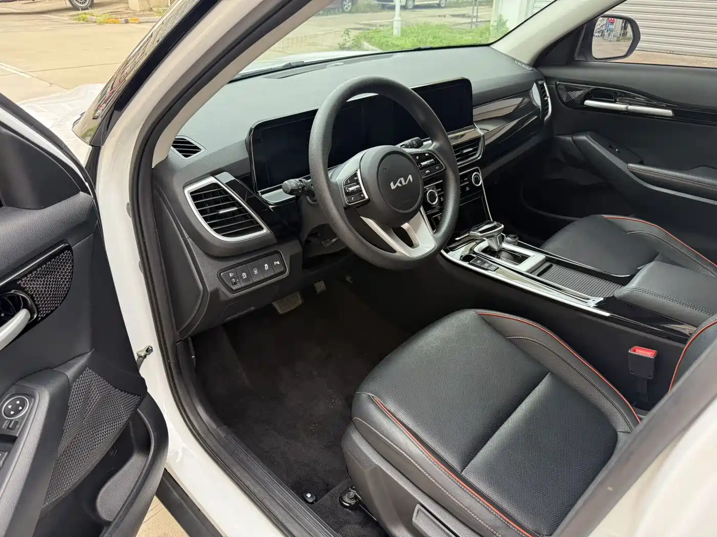 Kia Seltos 2024 2023 1.5L CVT Luxury Edition