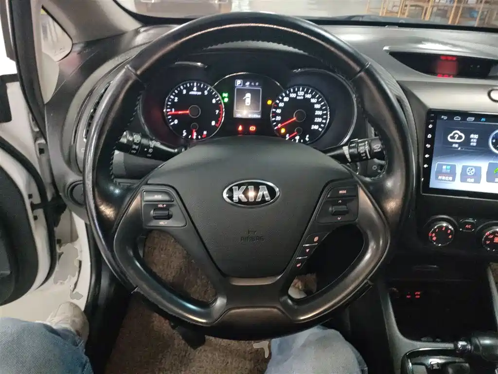 Kia K3 2017 1.6L Automatic 15th Anniversary Special GLS фото 7