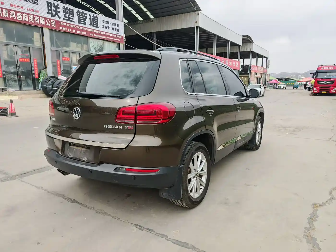Volkswagen Tiguan 2015 1.8TSI Automatic 2WD Comfortline фото 6