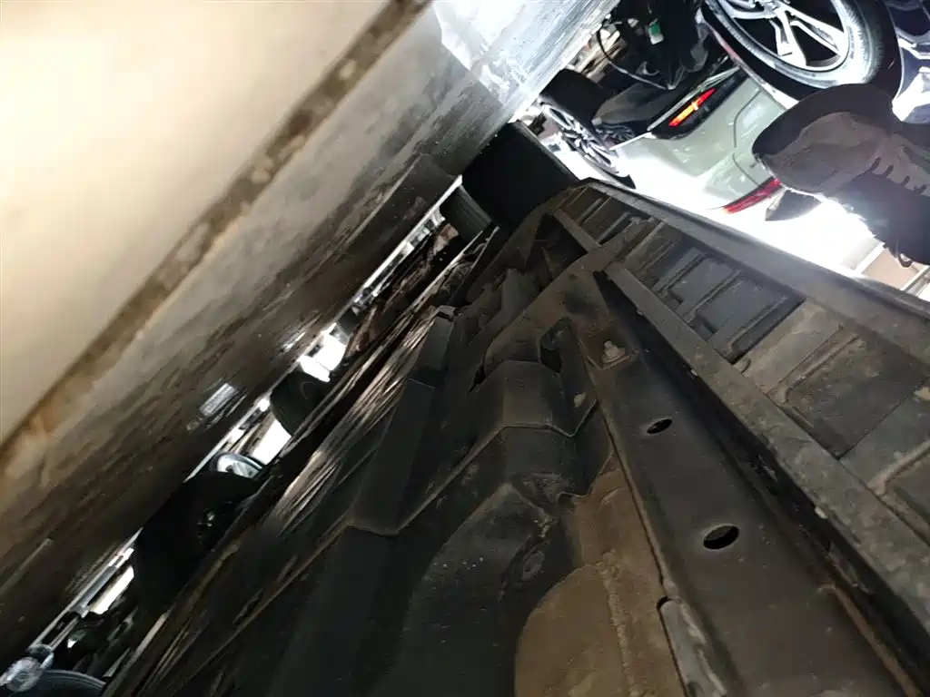 Toyota Wildlander 2022 2.0L CVT FWD Luxury PLUS Edition фото 21