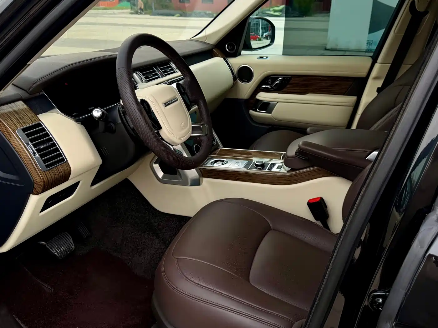 Land Rover Range Rover 2018 3.0 SC V6 Vogue Heritage Extended Edition фото 14