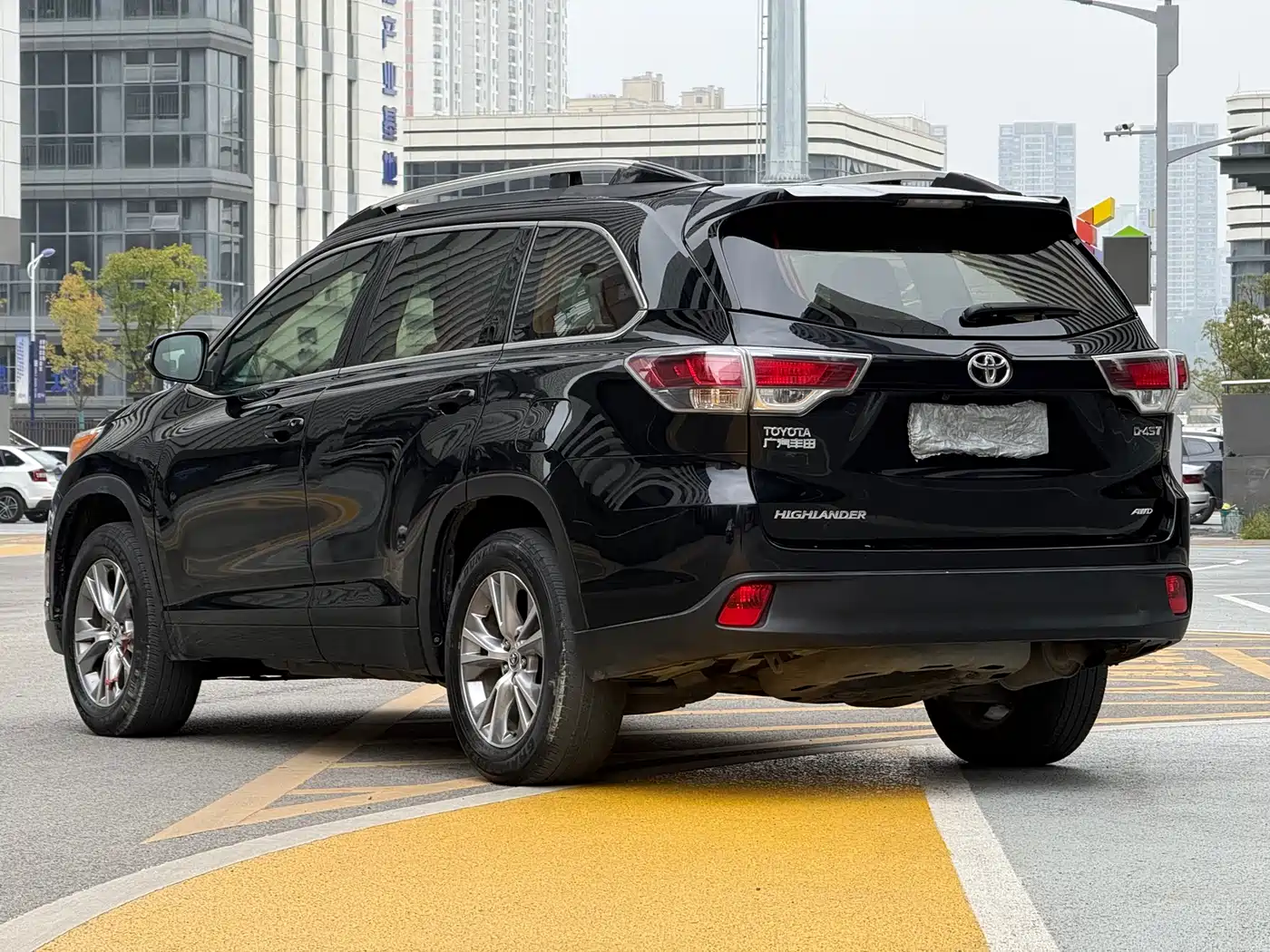 Toyota Highlander 2015 2.0T AWD Elite Edition 7-seater фото 9
