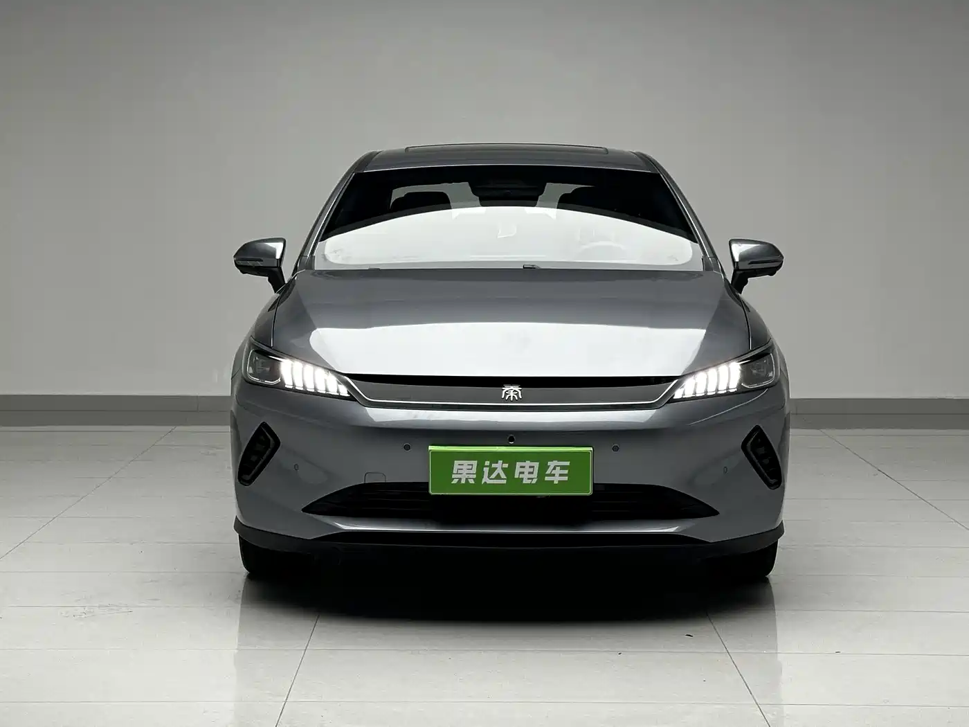 Фото 2 - BYD Qin PLUS