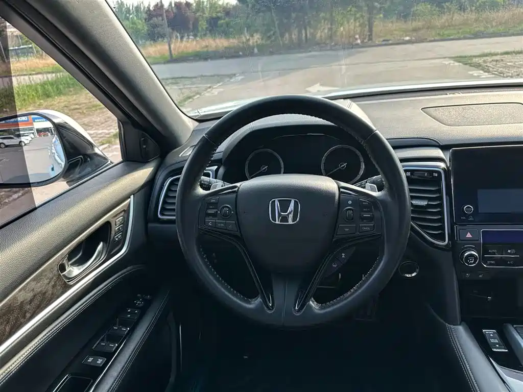 HONDA UR-V