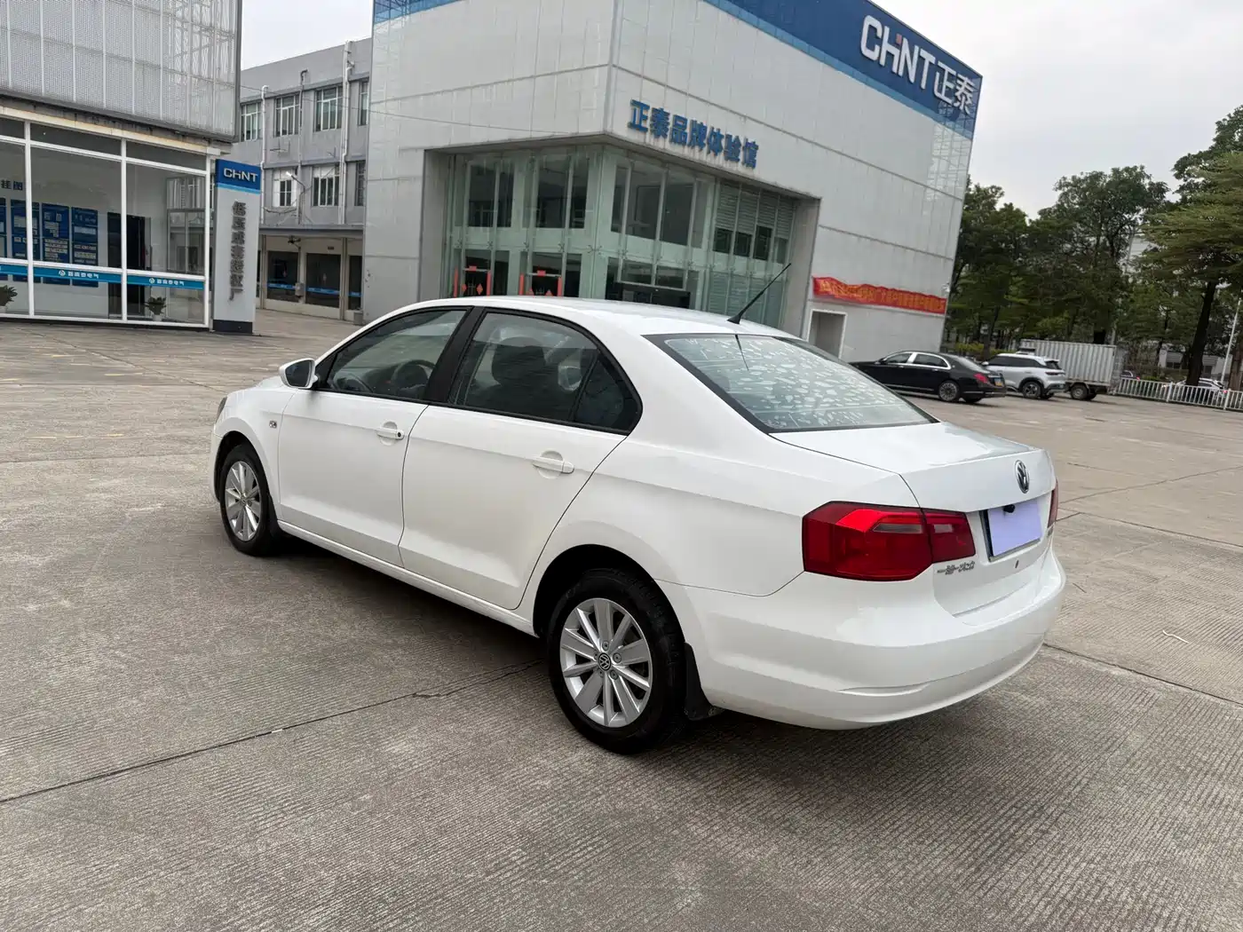 Volkswagen Jetta 2013 1.4L Manual Comfort фото 3