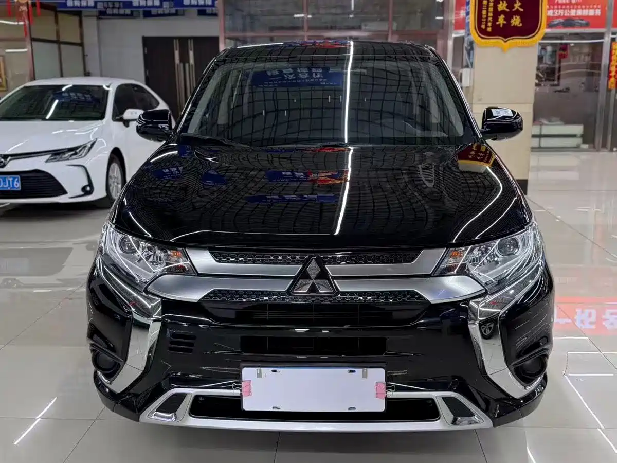 Mitsubishi Outlander 2022 2021 2.0L FWD Comfort Edition 5-seater