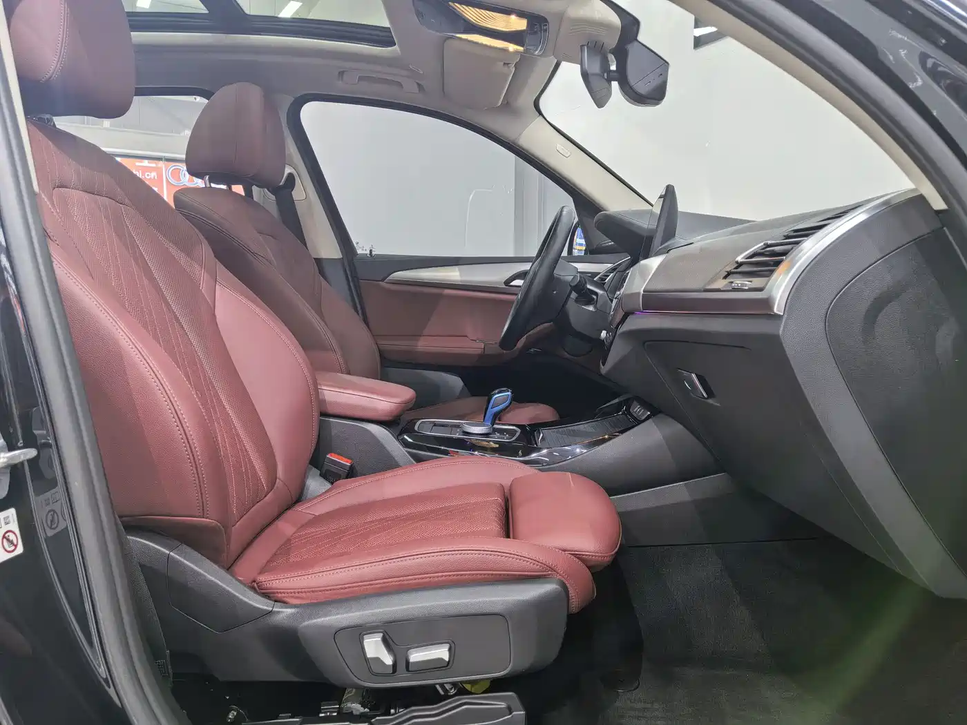 BMW iX3 2022 Innovation Leader фото 16