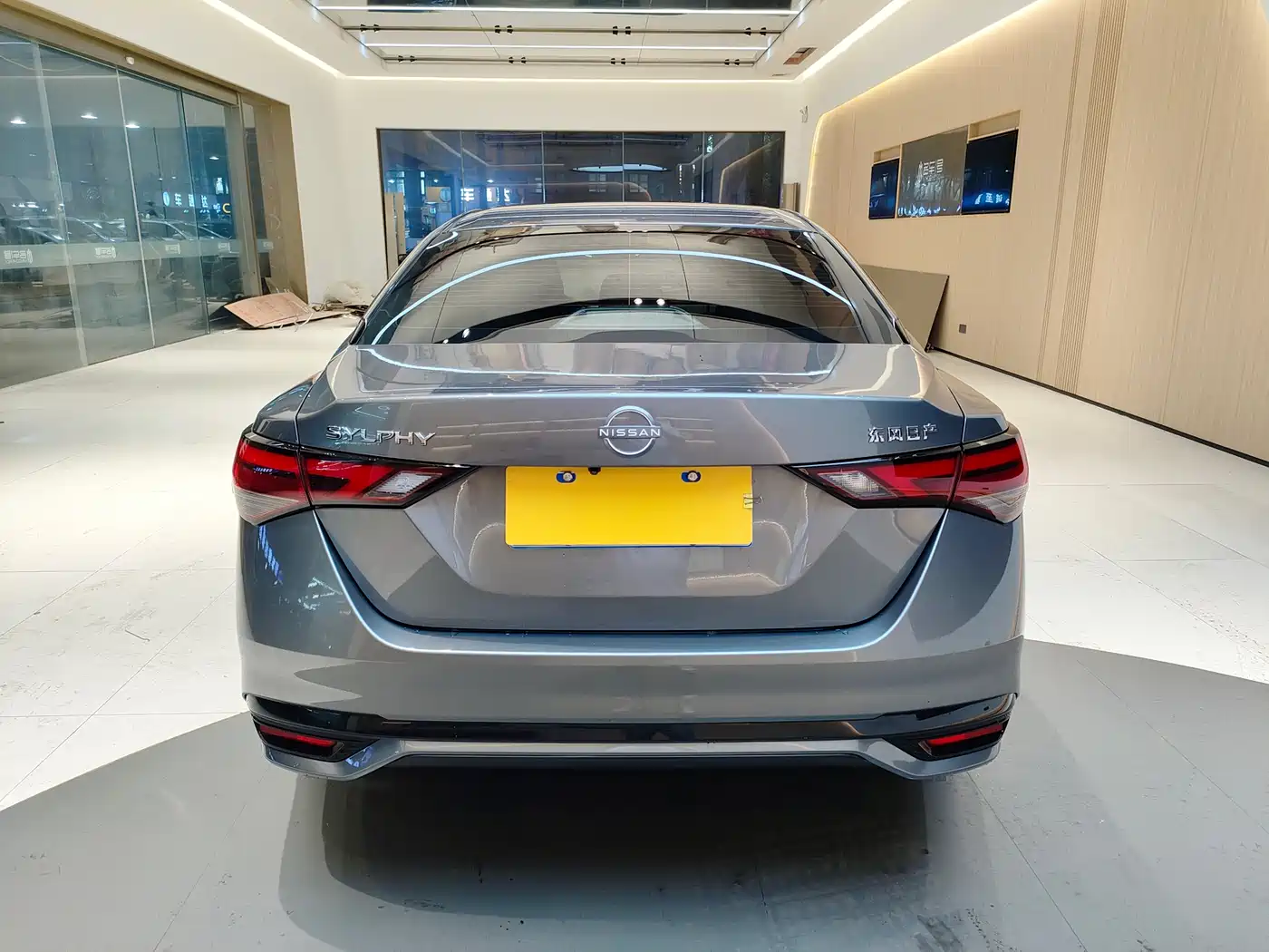 Nissan SYLPHY, миниатюра 7