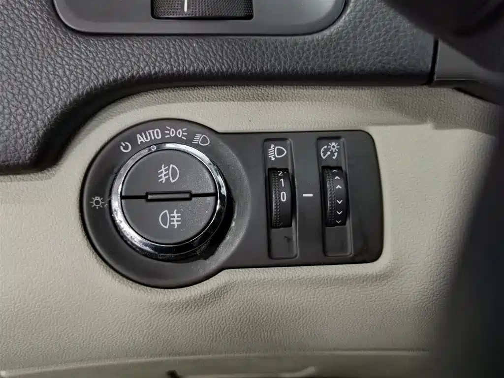 Buick Regal 2014 2.0L Elite Fashion Type фото 21