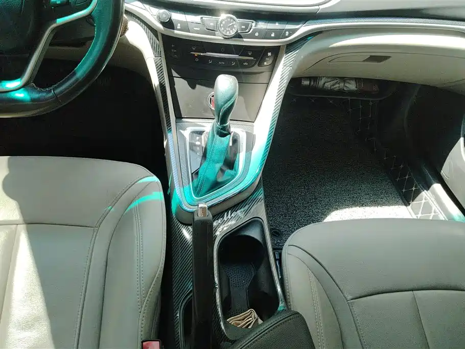 Buick Excelle 2018 15T Dual Clutch Elite (China V) фото 16