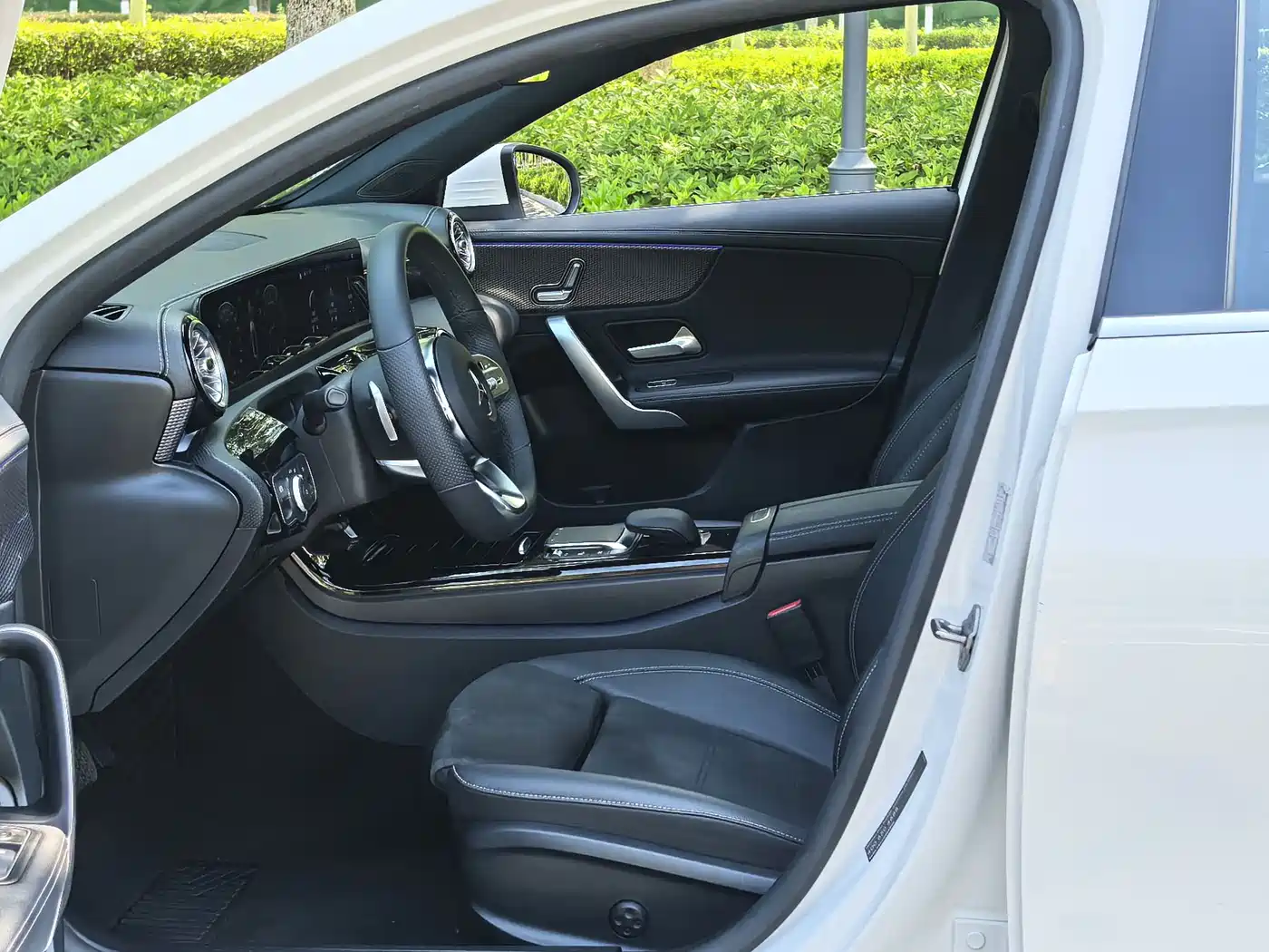 Mercedes-Benz A-Class 2021 A 200 L Sport Sedan Fashion Edition фото 11
