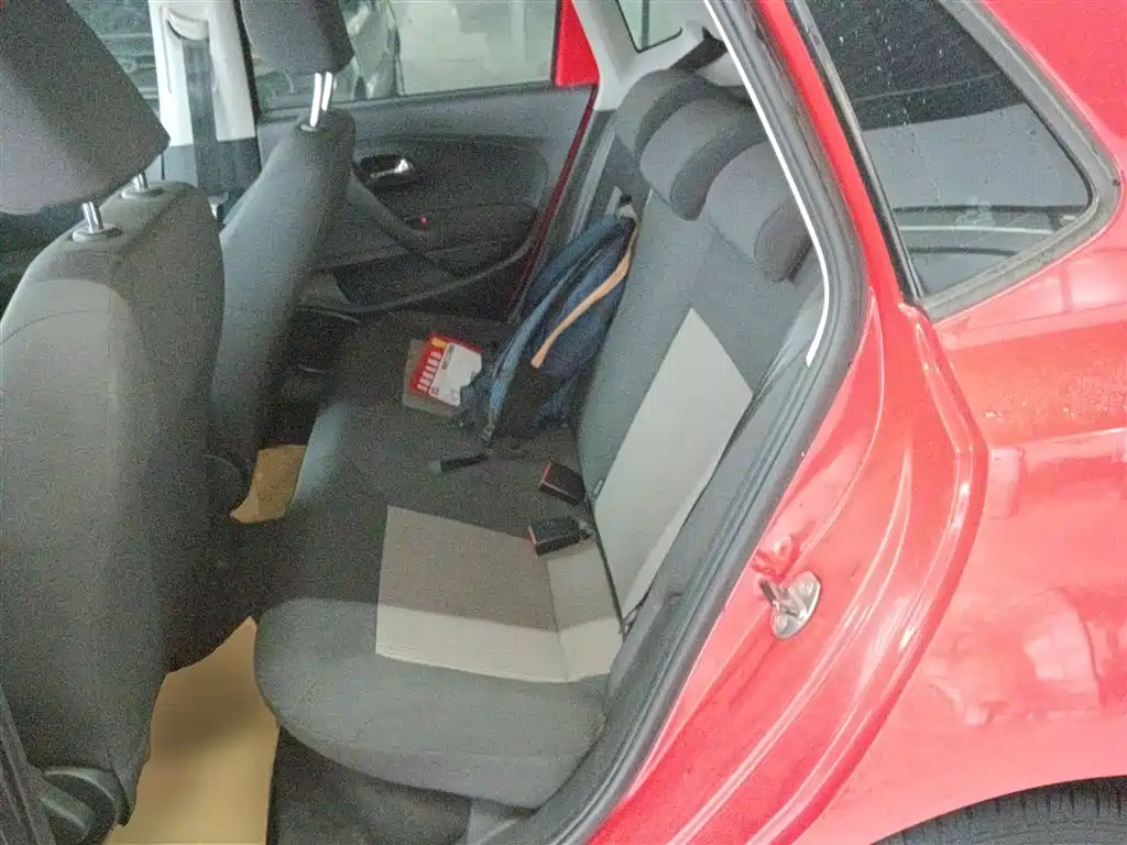 Volkswagen Polo 2016 1.4L Automatic Trend фото 13