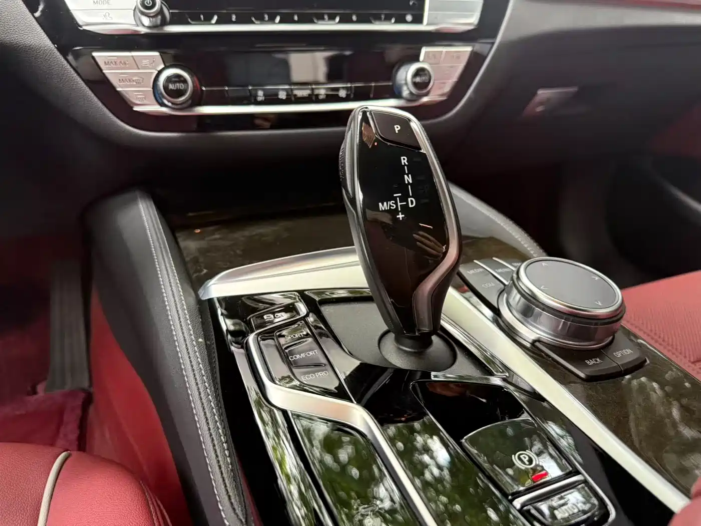 BMW 5 Series 2022 Model Second Facelift 525Li M Sport Package фото 7