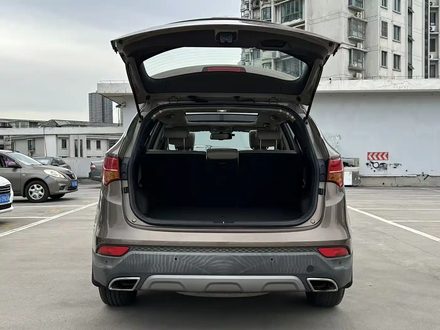 Hyundai Santa Fe 2013 Model 2.4L Automatic 2WD Smart фото 16