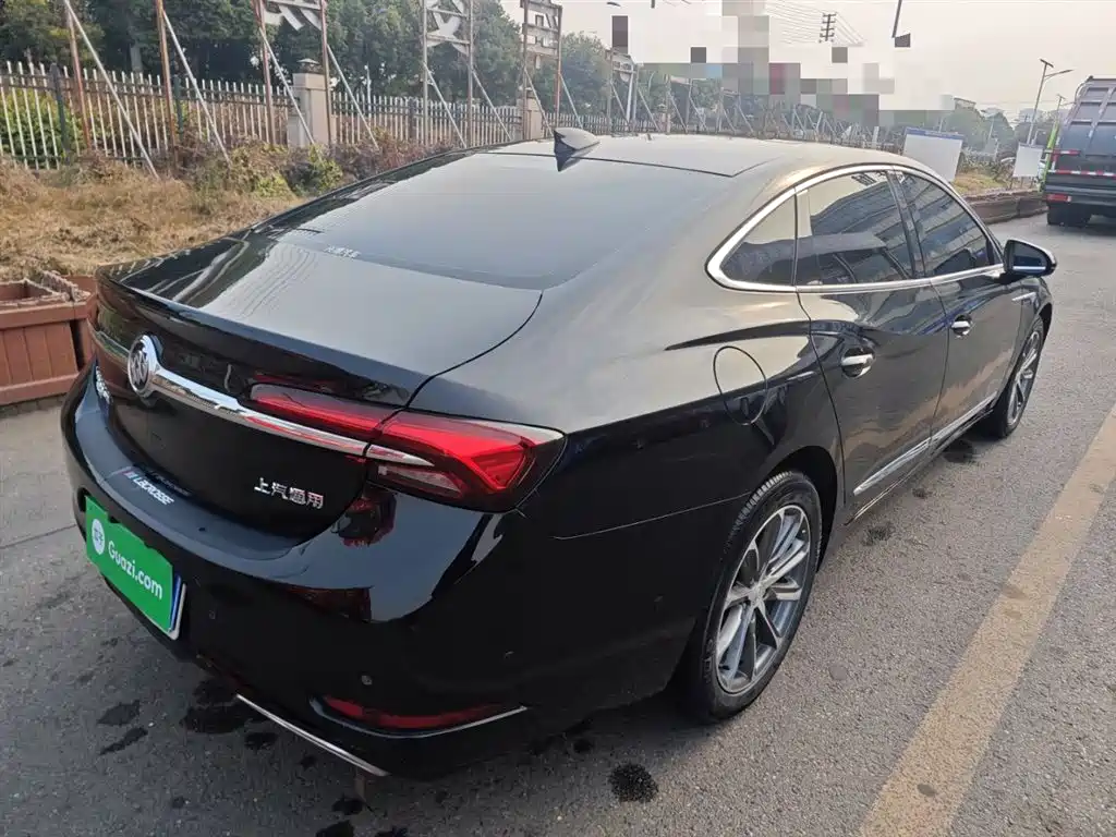 BUICK LACROSSE