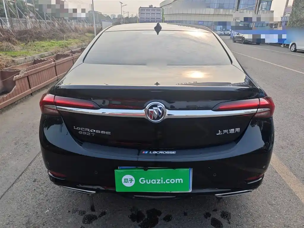 BUICK LACROSSE