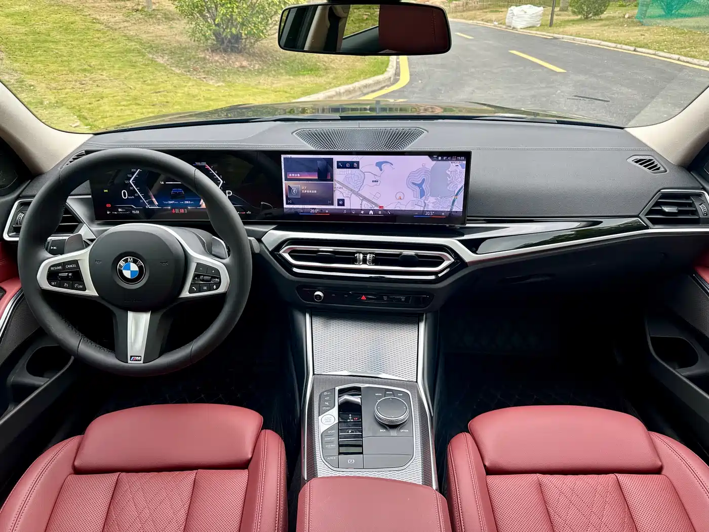 BMW 3 Series 2024 325Li M Sport Shadowline Package фото 17