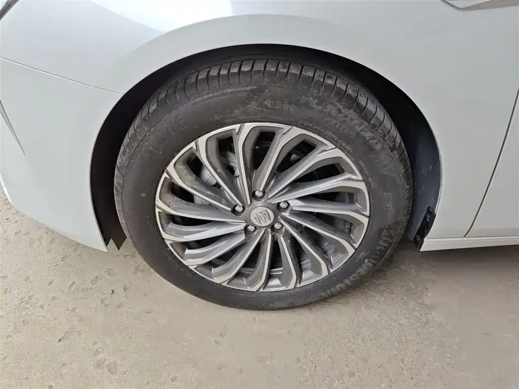 Buick LaCrosse 2023 28T Premium Edition фото 25