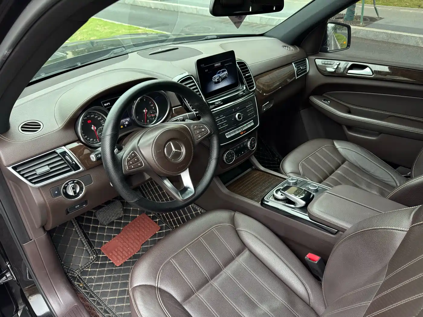 Mercedes-Benz GLS 2018 Facelift GLS 400 4MATIC Sport фото 4
