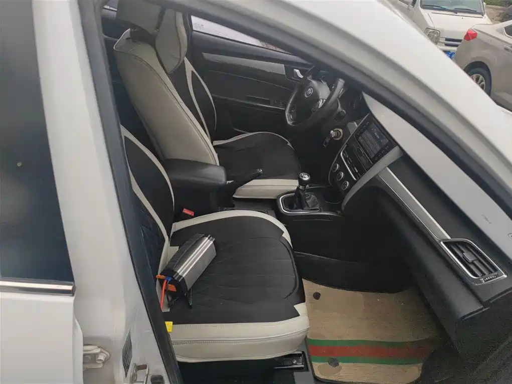 Besturn B30 2018 2017 1.6L Manual Luxury