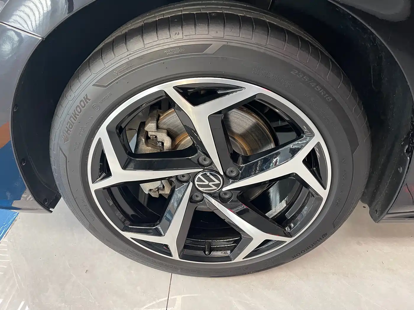 Volkswagen Passat 2025 Outstanding 380TSI Starlight Dragon Soaring Edition фото 4