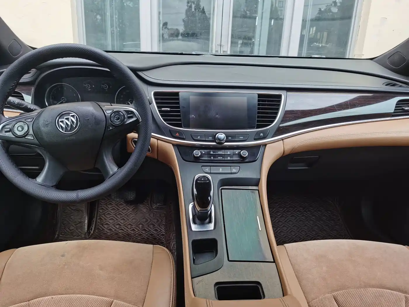 Фото 9 - Buick LaCrosse
